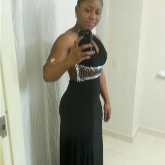 Keyhole Embellished Gown - Picture 3 of 6